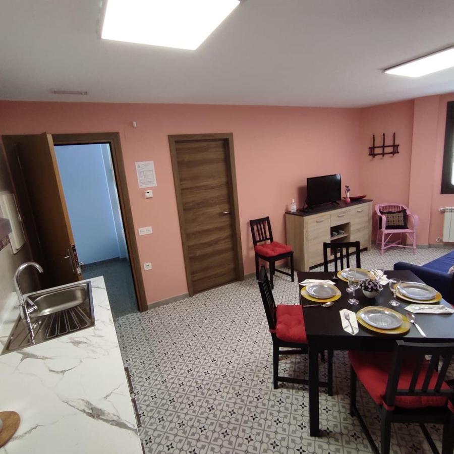 Apartamentos Turisticos Las 3 Golondrinas Peñafiel Eksteriør billede