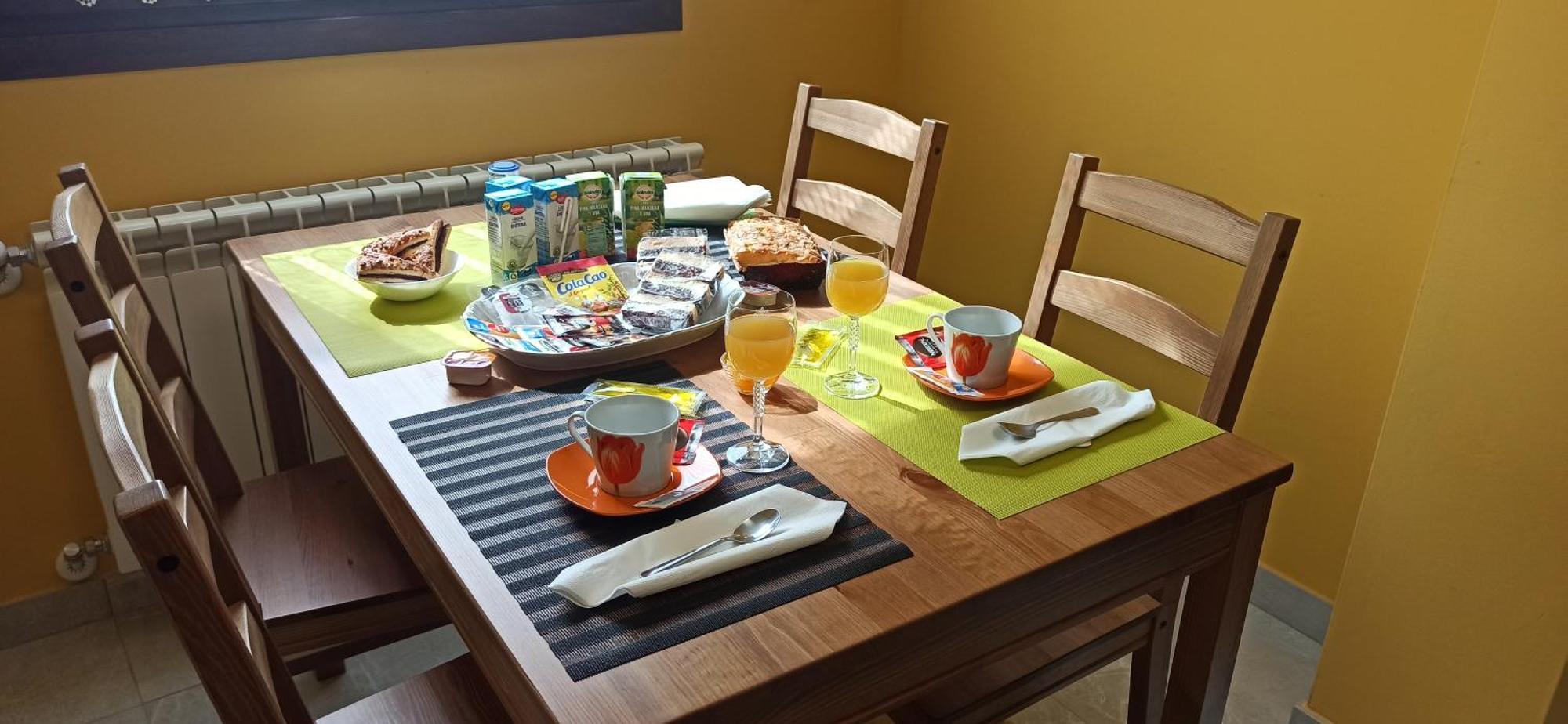 Apartamentos Turisticos Las 3 Golondrinas Peñafiel Værelse billede